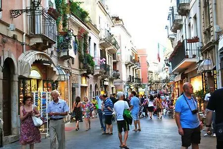 Luxury Federica N 1 Centro Storico Di * טאורמינה